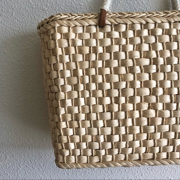 woven wicker purse - Picture 11 of 12